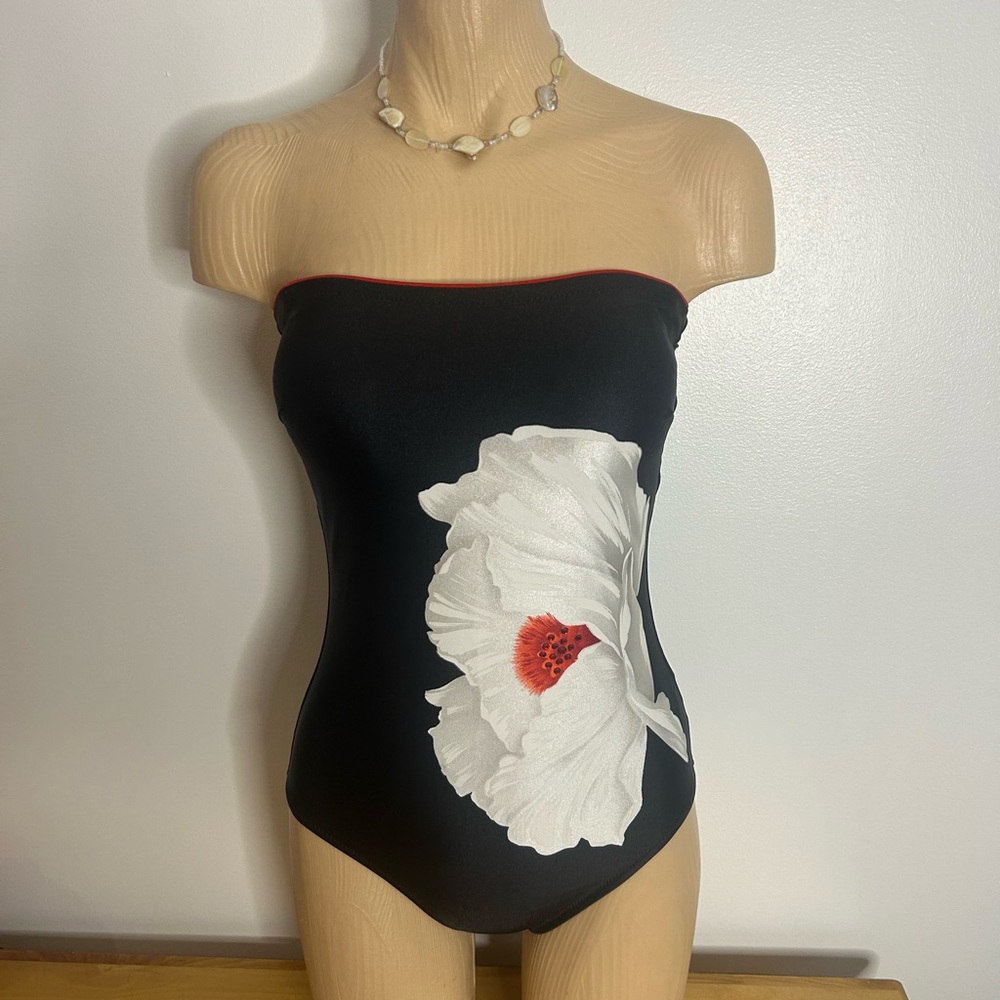 Elegant Black and White Floral One Piece Swimsuit❤️12